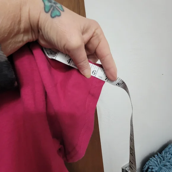 NWT. Hello Kitty and Friends Pink Kids Graphic Tee. Size L - Picture 8 of 10